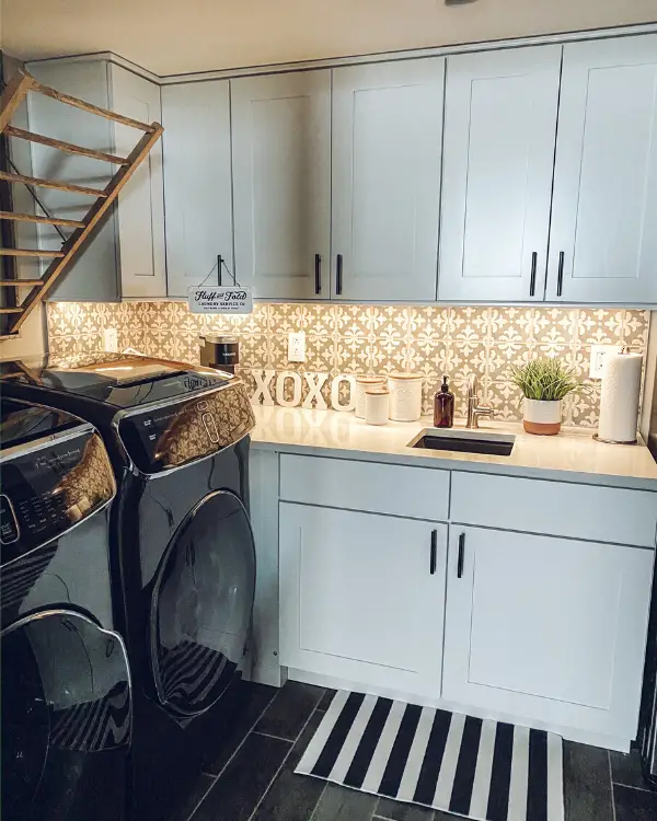 10 Must Haves in a Laundry Room when Designing One