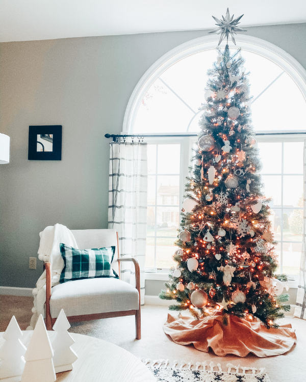 Super cute DIY no sew dish towel pillow!