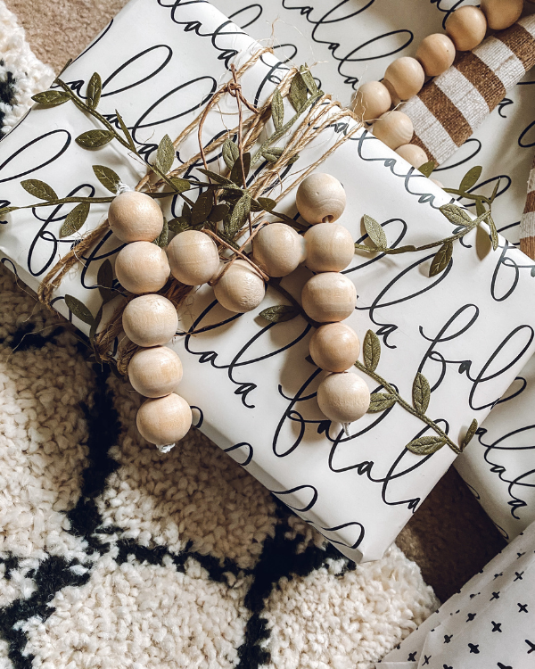 DIY Beaded Letter Gift Tag "M"