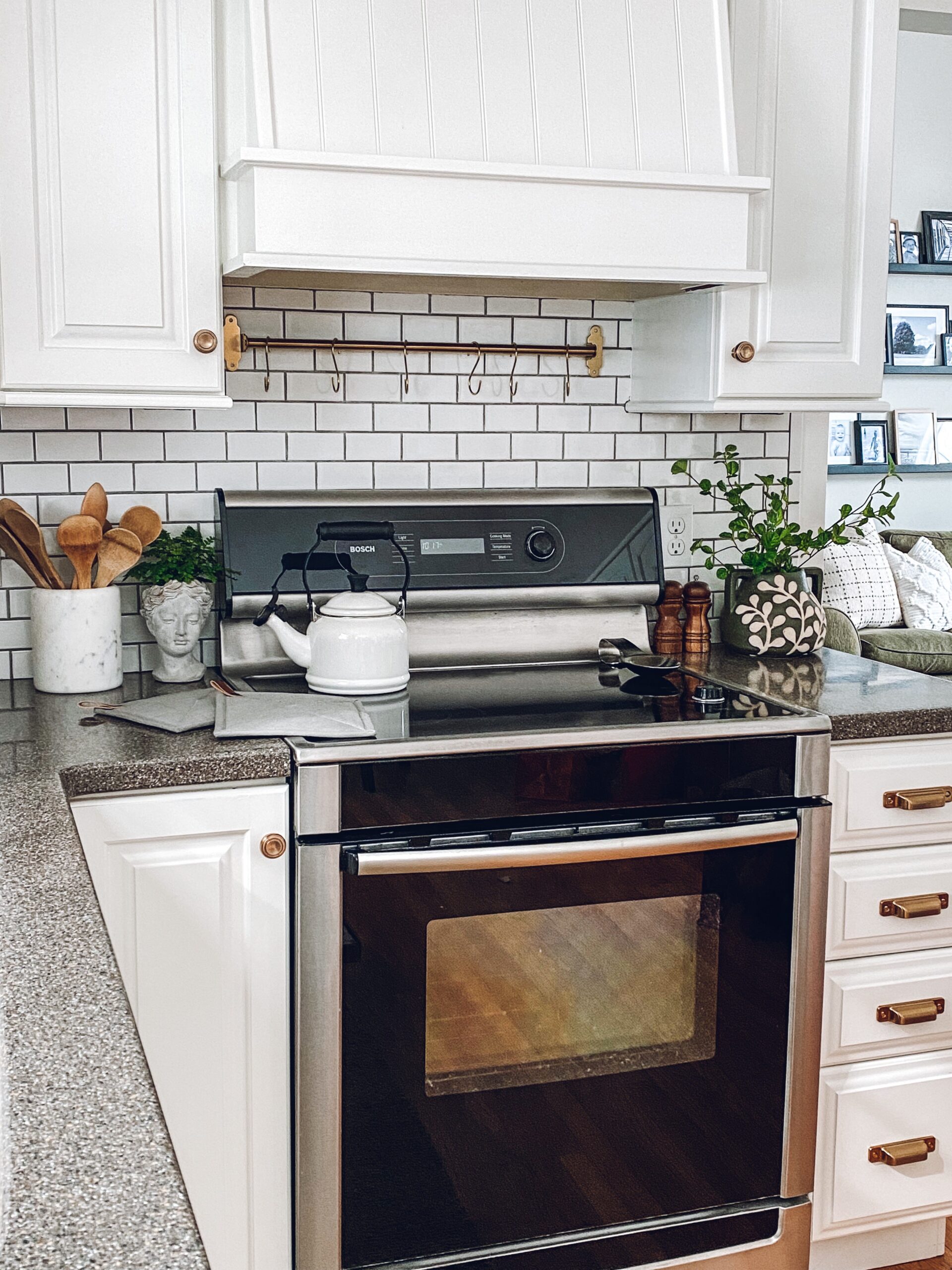 How to Hang a Hook Rail in the Kitchen without Holes in the Tile