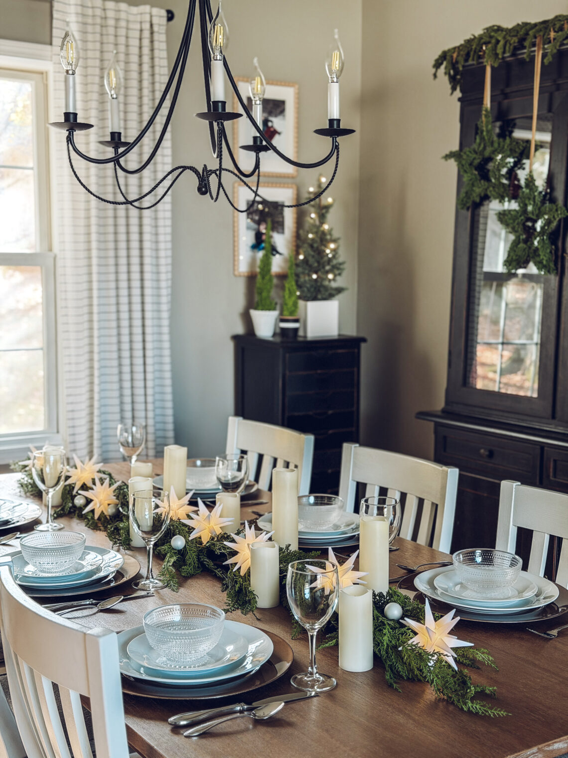 Star and Cedar Garland Centerpiece